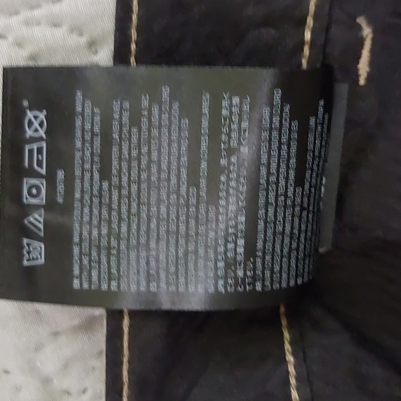 Volcom Shorts  Sz 36 NWOT    BUTTON MISSING - Picture 11 of 12